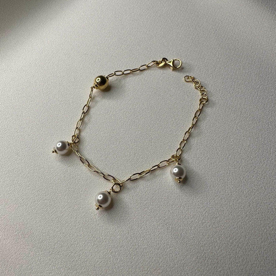 Mary Pearl Bracelet