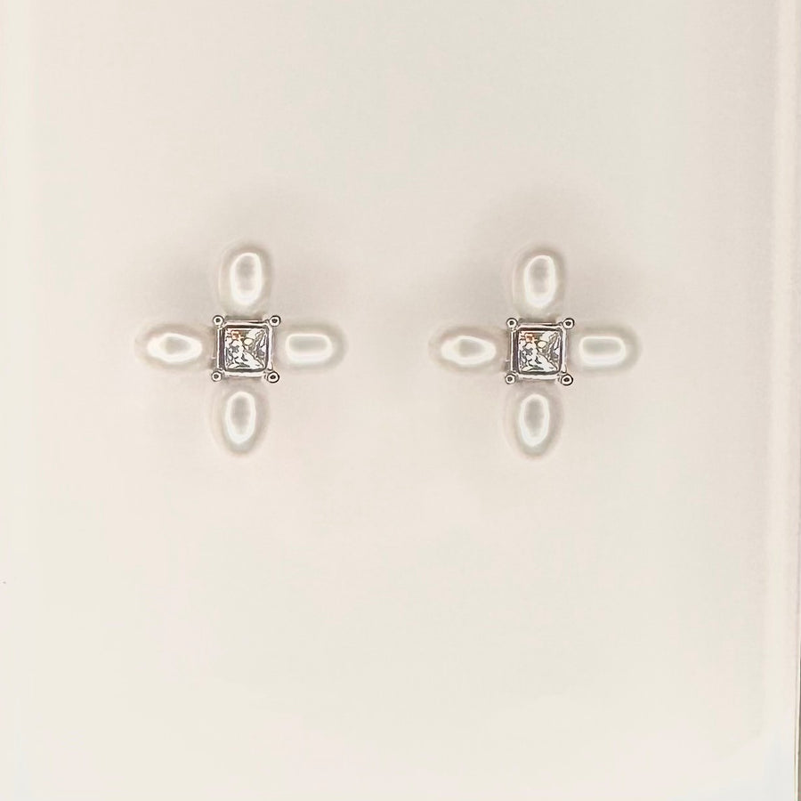 Milly Pearl Silver Earrings