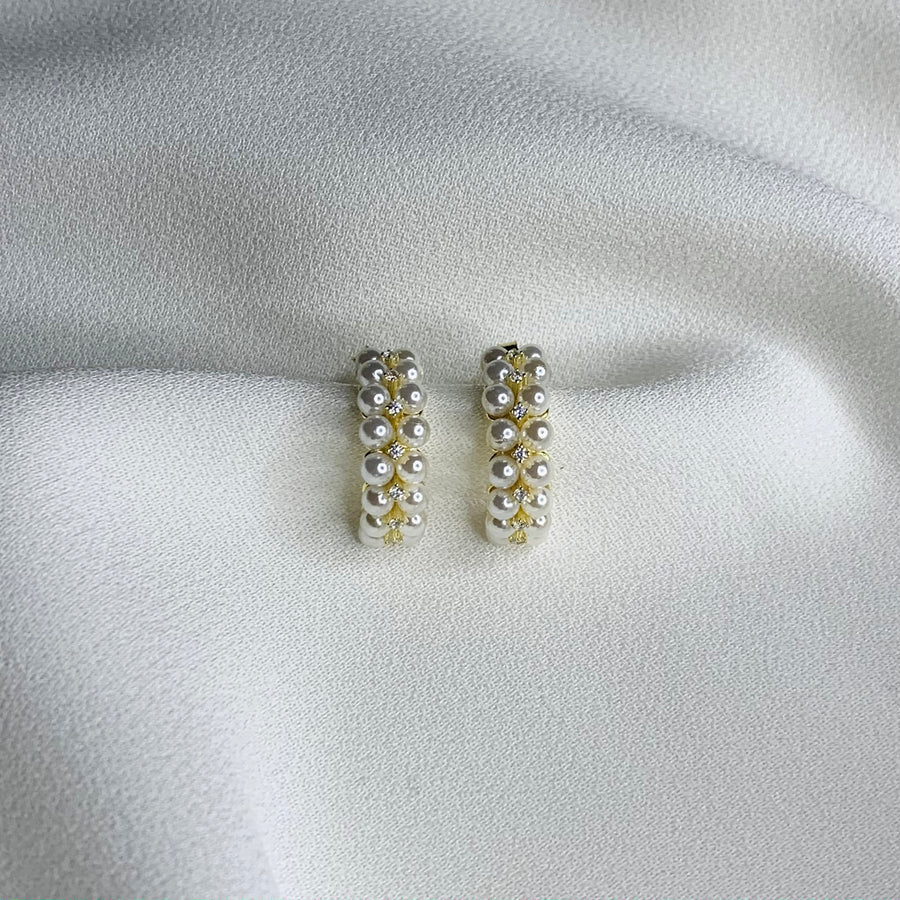 Mira Pearl Earrings